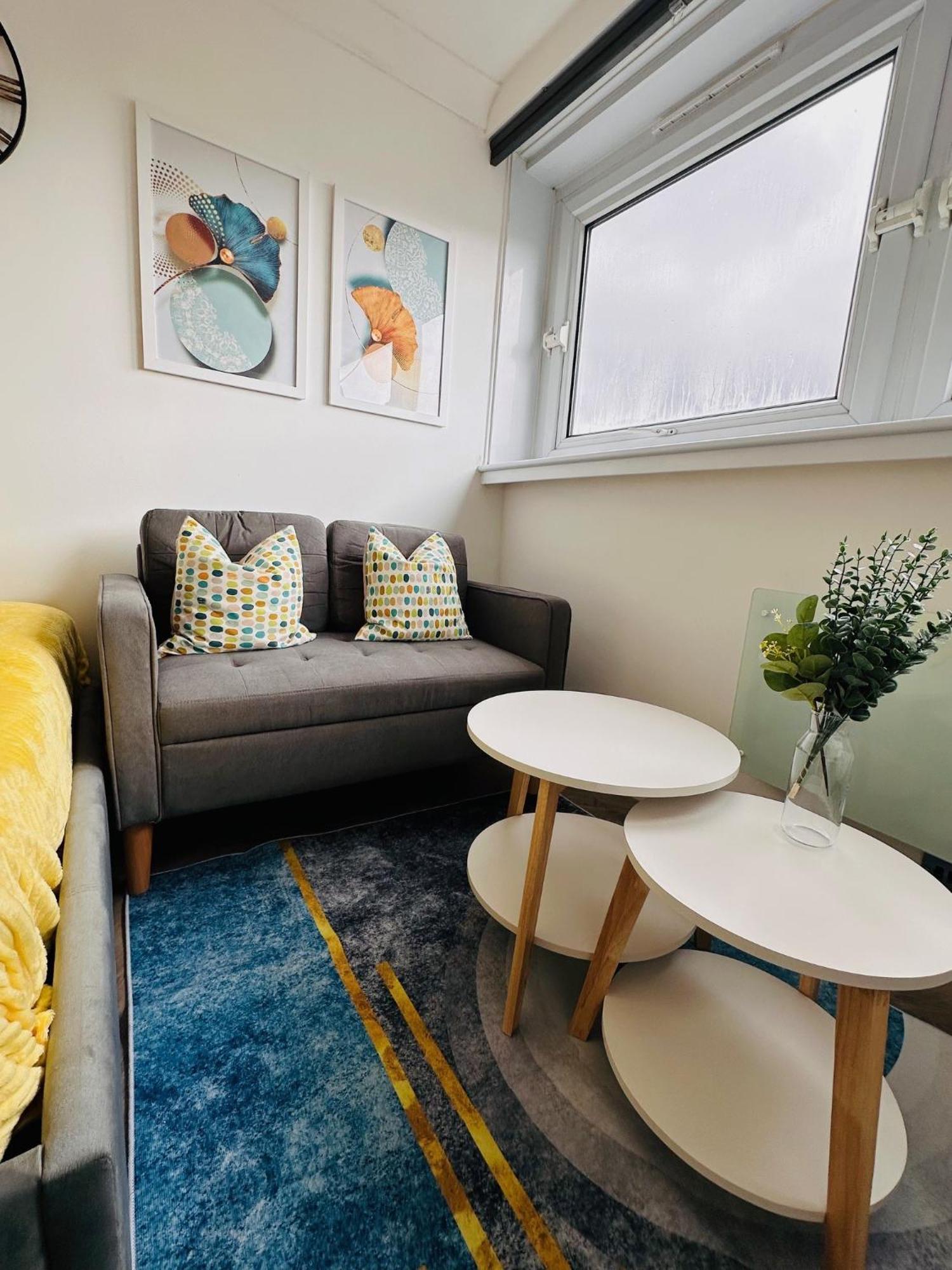 R1 - Private Room In Modern Shared Apartment, Each With Kitchenette, Central Birmingham Kültér fotó
